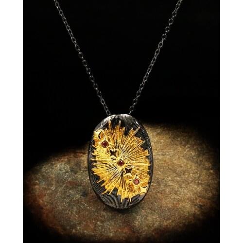 New Bohemian Sunstone Necklace Two-tone Geometric Star Pendant Necklace Luxury Black Gold Sweater Chain Necklace