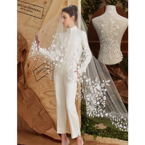 2017 Delicate Lace Trim One Piece Ivory 50*28cm Floral Leaf Embroidered Lace Applique Sewing Trim Bridal Veil Applique