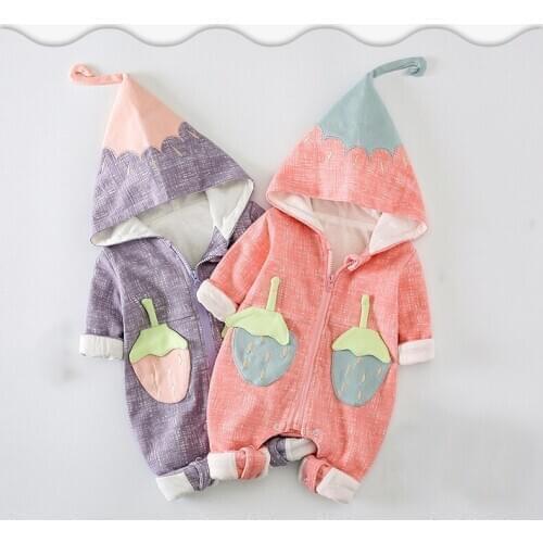 Explosion clothing autumn and winter clothing new childrens newborn baby long-sleeve small strawberry baby girl clothes suit