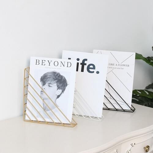 Creative Nordic Bookshelf Wrought Iron Wall-mounted Magazine Rack Flower Vase Rack Home Multi-function Decoration Storage Rack