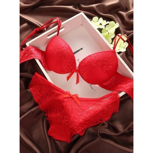 Comfortable Gathering Bra Fashion Style Brassiere Lace Push Up Bra + Panties Underwear Set Sexy Deep V Lingerie Charming Bras