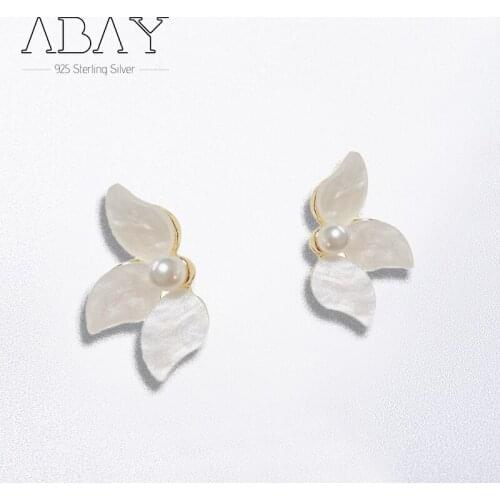 925 Sterling Silver Pin High grade light luxury pearl petal earrings, anti allergy Earrings are fun New Year gift in 2021