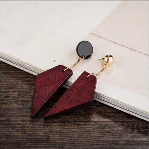 New Sweet Geometric Wood Drop Earrings Women Elegant Asymmetric Long Earrings Personatity Fashion Jewelry