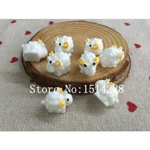 Free shipping! Resin 3D kawaii sheep. Resin solid micro landscape product for home decoration .resin crafts