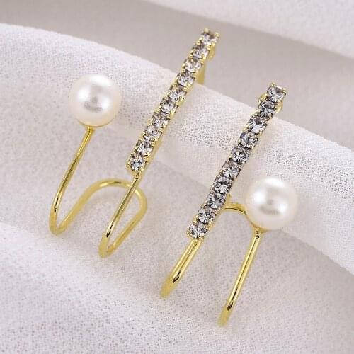 South Koreas Dongdaemun Simple Small One Horizontal Pearl Stud Earrings Wild Temperament Earrings Girl Jewelry New Hot Sale