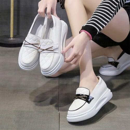 2021 Round Toe Leather Flats Shoes Women Loafers Couple Platform Shoes Woman Flat Cool Sneakers Women Vacation Footwear