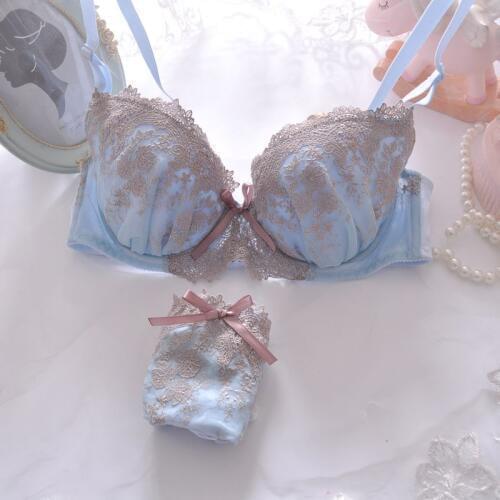 Sweet Teen Girls Underwear Japanese Light Blue Lingerie Suit Cute Thin Embroidery Gathered Sexy Large Size Bra & Panties Set