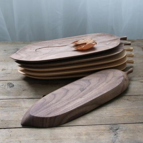 Japan Style Leaves Wooden Pallet Black Walnut Handmade Snacks Fruit Log Creative Dish Tray Osmo Surface Handing Tableware