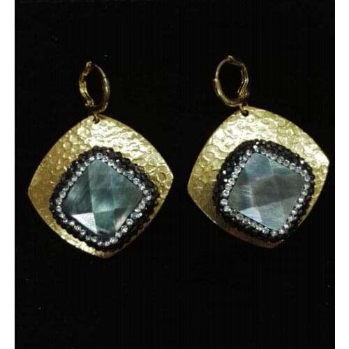 Vintage Square Golden Hammered Copper Pave Faceted Natural Grey Shell Rhinestone Bead Charms Dangle Earring Luxury For Women