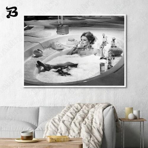 Retro Photography Canvas Painting Wall Art Posters Prints Vintage Black White Bathroom Take Shower Wall Picture Home Decoration