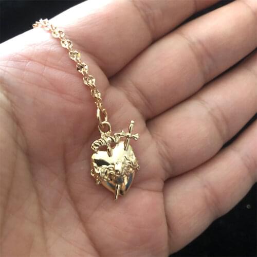 Trendy Gold Color Plating Sword Go Through Heart Charm Necklace For Women Girl Bohemia Unique Vintage Gothic Special Jewelry