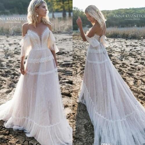 2020 Bohemian Wedding Dresses Off Shoulder A Line Lace Appliqued Boho Wedding Dress Backless Plus Size Beach Bridal Gowns