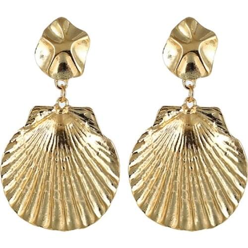 Europe and Americ Temperament Minimalistic Geometric irregular Shell Stud Earrings For Women Personality Wild Ins Elegant Female