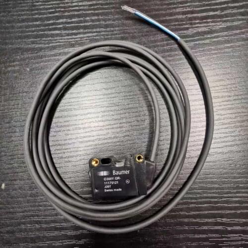 O300.QR-11175121 Retro-reflective photoelectric sensor O300Y.QR-11175121 Miniature photoelectric switch