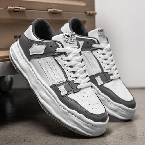 HUIYI Skateboarding Shoes