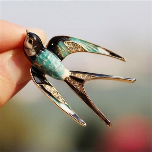 Cute Enamel Flying Swallow Brooch Pins For Women Fashion Animal Bird Rhinestone Pins Jewelry Gift Coat Accessories