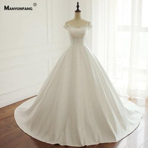 2021 New Arrival Chapel Train Satin Bridal Ball Gown Custom Made O-Neck Lace Appliques Zipper Back Wedding Dress Robe De Mariée