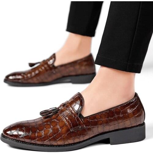 Tenis Masculino 2021 Men Leather Shoes Casual Fashion Soft Business Sports Black Designer Sneakers New Comfort Black Flat Shoes