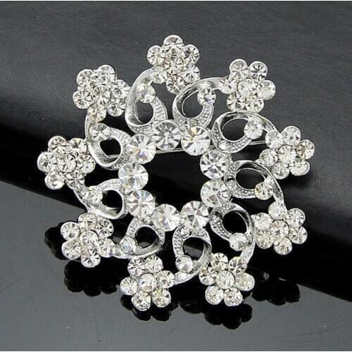 Sparkling Clear Crystal Snowflake Flower Women Exquisite Pin Brooch Graceful Lady Party Costume Pins