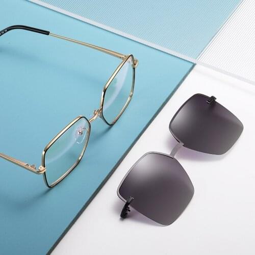 Hot Fashion White Pink Magnetic Clip On Womens Sunglasses Polarized Luxury Brand Big Square Driving Fishing Female SunShades