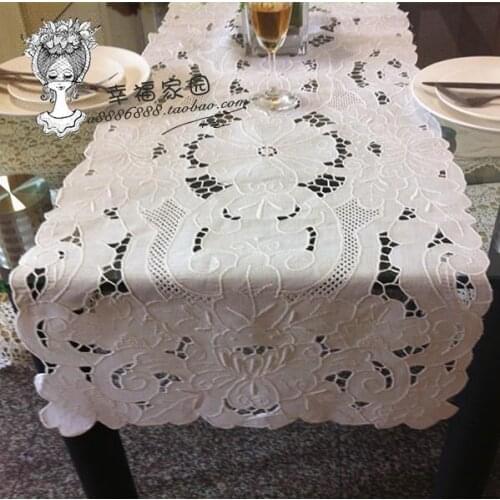 [Classic] exports to Europe Shouxiu this hollow embroidered white linen table runners / placemat / decorative towel