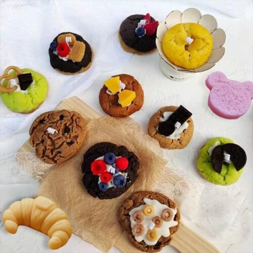 Creative Simulated Croissant Toast Bread Silicone Mold Biscuit Dessert Food Handmade Aromatherapy Candle Making Home Decoration