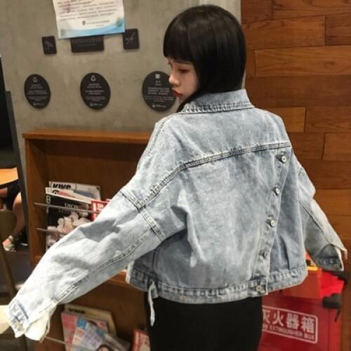 2019 New Fashion Autumn Winter Back Slits Buckle Denim Jacket Short Loose Jean jacket Female Causal Teen Girl Sample Outerwear
