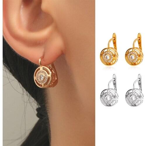 French Retro Hollow Earrings Womens Fashion Texture Lovely Exquisite Jewelry Gold Color Lovely Carved Natural Zircon Earrings