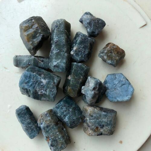 Natural rough blue corundum wholesale price healing crystals natural raw corundum crystal specimen healing meditation