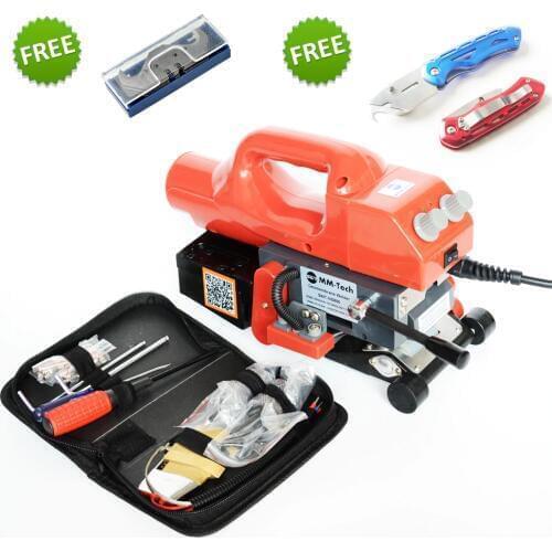 SWT-NS800 machine that welds geomembrane