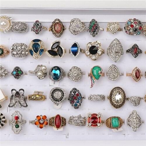 50pcs/lot Vintage Multicolor Rhinestone Metal Rings For Women Fashion Jewelry With Box Mix Style Party Gifts Wholesale
