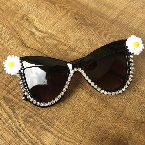Big Cat Eye Women Sunglasses Black Shades Flower Design Brand Female Sun Glasses UV400 Eyewear Diamond Chain Vintage Sunglasses