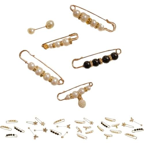 4PCS Pearl Brooch Pin Set Waist Clip Trouser Artifact Skirt Fixed Clothing Clip For Tightening Waist Rhinestone Brooch