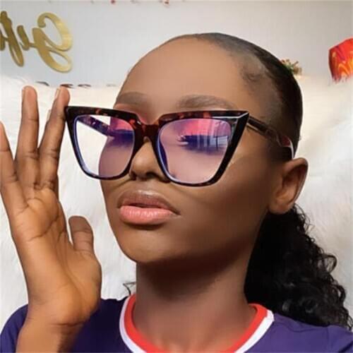 Lady Red Cat Eye Glasses Frames For Women Sexy Oversized Brand Designer Optical Eyeglasses Fashion Eyewear Clear Lens Spectacles