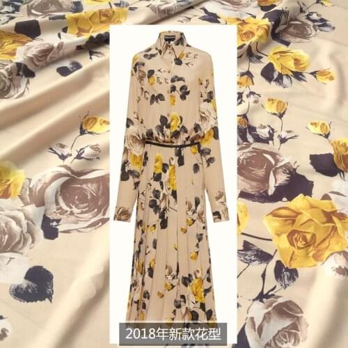 2018 new yellow flower pattern cloth beautiful digital printed cloth dress shirt DIY handmade printing fabric wholesale