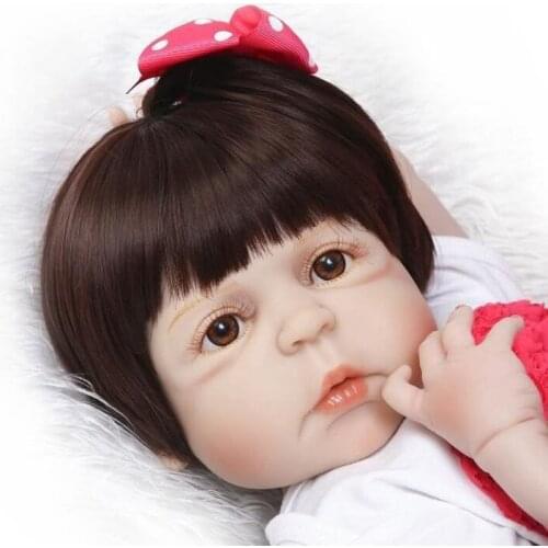 All-plastic simulation baby doll cute baby can enter the water bath toy