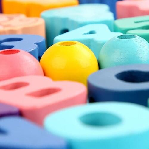 Wooden Animal Toys for Playing with Friends 32 Pieces Animal Beads Educational Game Toy Fine Motor Toys