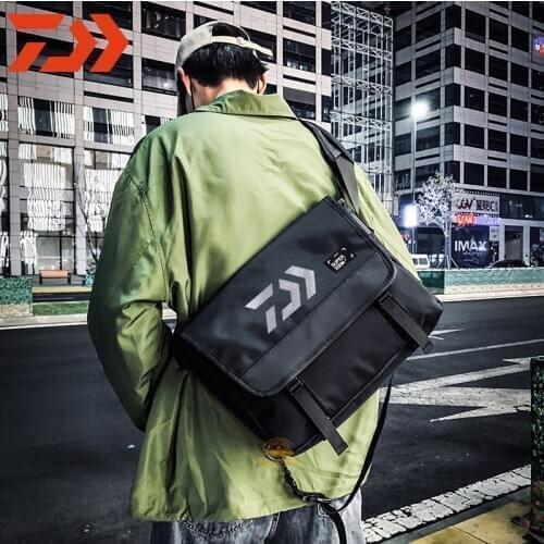 New Daiwa Fishing Bag Mens Outdoor Large Capacity Sports Cycling Messenger Bag Ladies Travel Casual Fashion Shoulder Bag