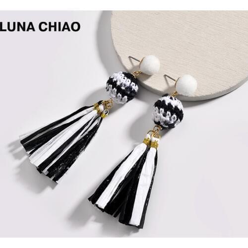 LUNA CHIAO 2018 Fall Winter Black White Color Block Raffia Tassel Pom Ball Drop Pendant Earrings for Women