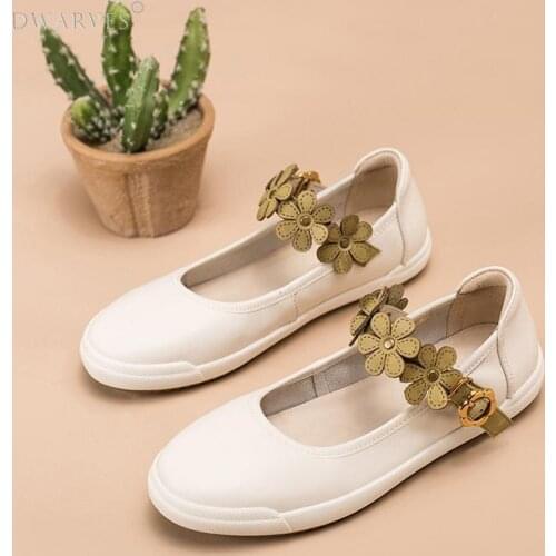 Handmade Leather Flat Mary Jane Shoes For Womens Flowers Round Toe Apricot/Beige