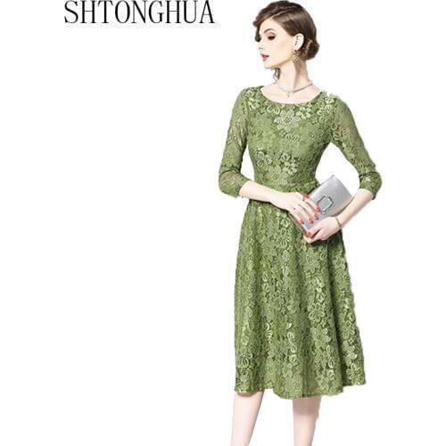 SHTONGHUA New High Quality Luxury Summer Women Dress 2019 Elegant Hollow Out Lace O Neck Female Slim Party Knee Length Dress