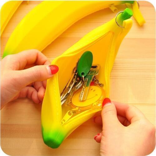 Cute Novelty Funny Silicone Portable Yellow Banana Coin Purses Multifunction Pencil Case Purse Bag Wallet Key Coin Bag sac femme