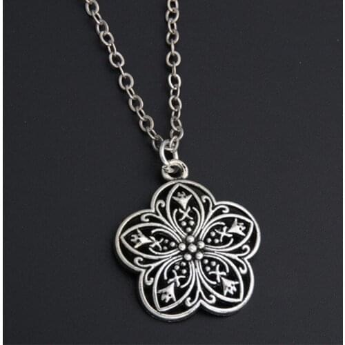 Vintage Necklaces Bohemian Tibetan Silver Color Chain Gypsy Ethnic Hollow Carved Metal Flower Pendant Religious Jewelry For Gift