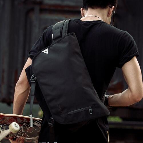 Pure Black Large Capacity Bike Messenger Men Sport Skateboard Crossbody Bag for Laptop Youth Sports Bag Bicicleta Deporte Bolso