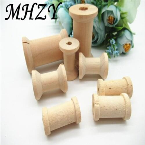 Natural wood color spools winding axis of different sizes children DIY toys hole hand-stitched cross stitch Craft DIY decoration