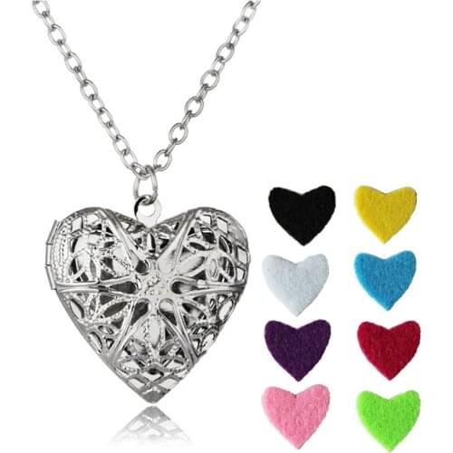 Aroma Diffuser Necklace Open Vintage Lockets Pendant Perfume Essential Oil Aromatherapy Heart Pendant Necklace with Pads