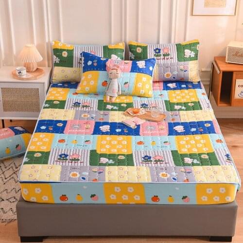 Luxury Quilted Waterproof Mattress Cover Embroidered Fabric Cartoon Printed Mattress Protector Soft Pad Home Bedroom Bed Decor
