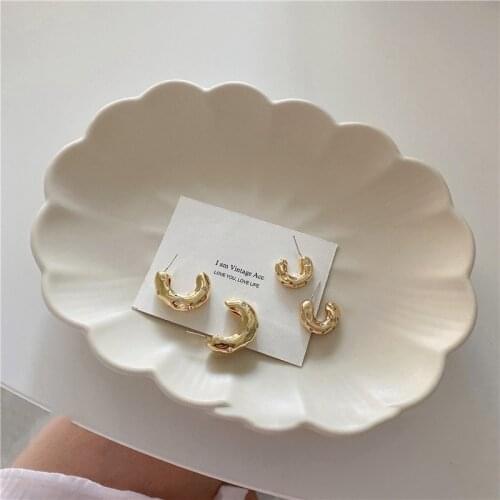 Origin Summer Minimalist C Shape Gold Color Hoop earrings for Women Textured Irregular Rhinestone Metal Party earrings Jewelry