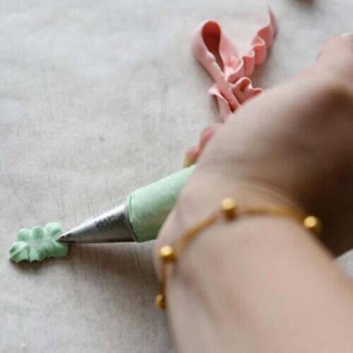 100PCS Pastry Bag Disposable Piping Bag Cake Decoration Icing Fondant Cake Cream Decorating Bakery Baking Tools