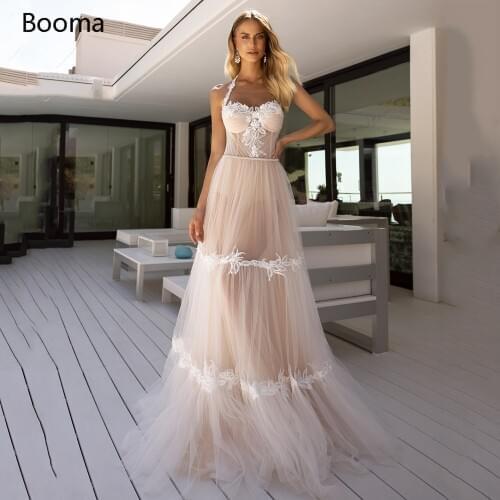 Illusion Halter Beach Wedding Dresses Sleeveless Lace Appliques A-Line Bride Dresses Open Back Tiered Tulle Long Bridal Gowns